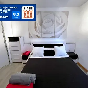 A Puertas De La Catedral 90m2 Con Garaje Appartement